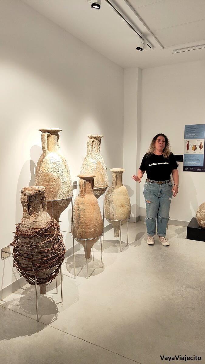 Villajoyosa (La Vila): Descubre su Esencia, Puerto, Chocolate e Historia