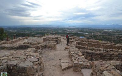 Excursión a la fortaleza íbera del Puntal dels Llops con niños