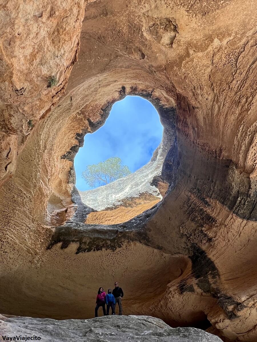 Cueva de la Horadada: Ruta de senderismo por un Paisaje Increíble